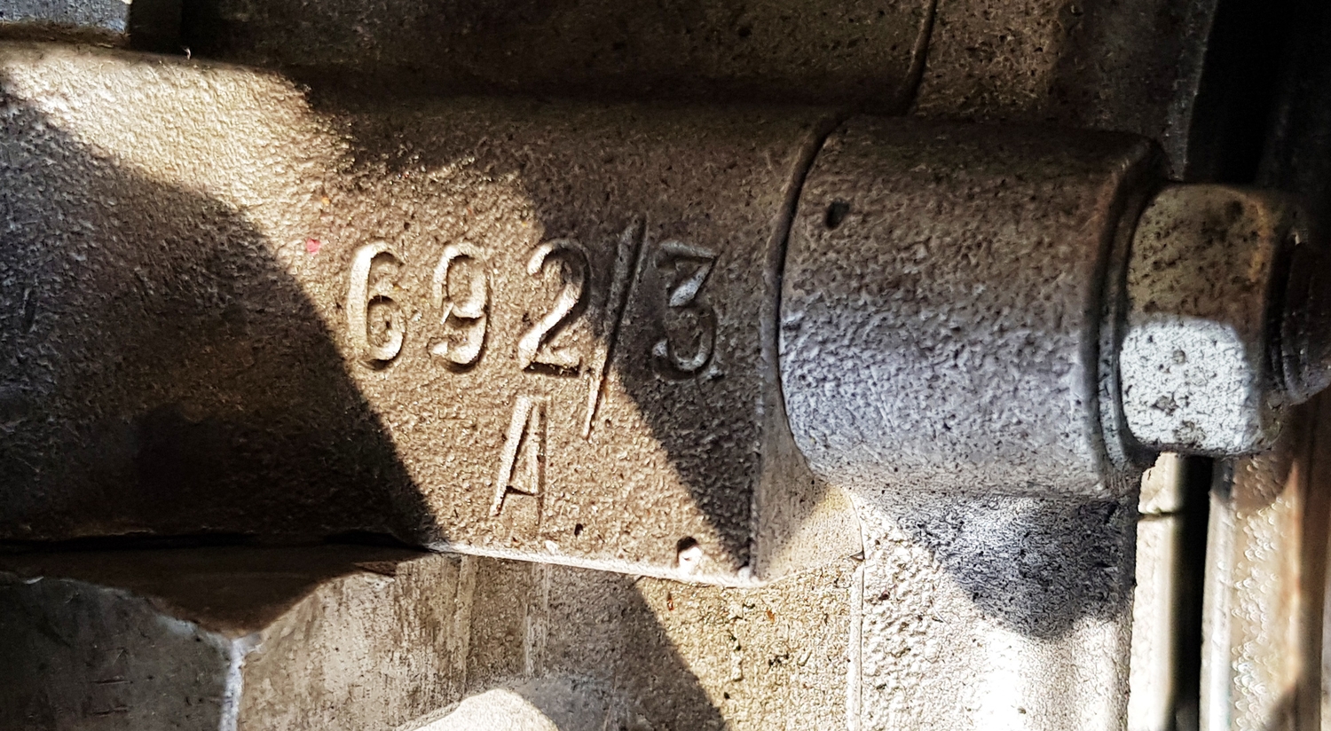 2085-b.jpg