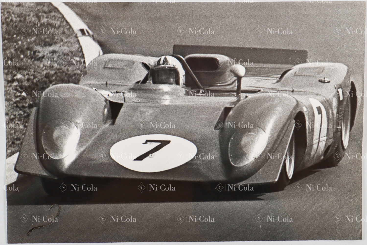908-a.jpg