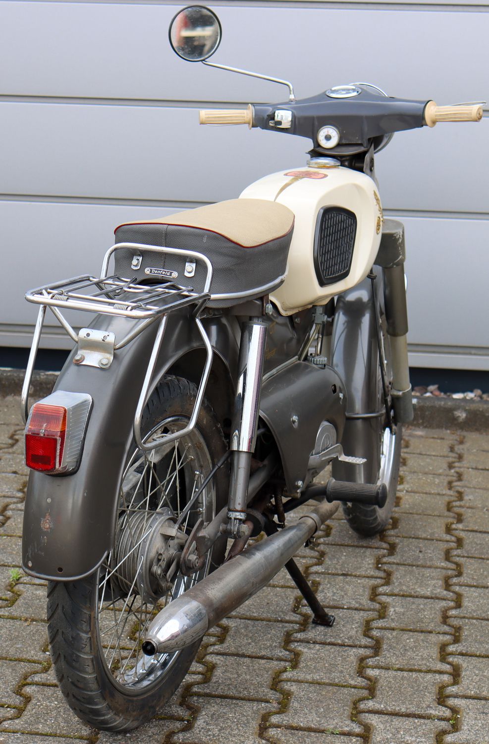 498-d.jpg